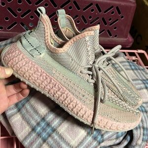 Stylish running shoes women’s